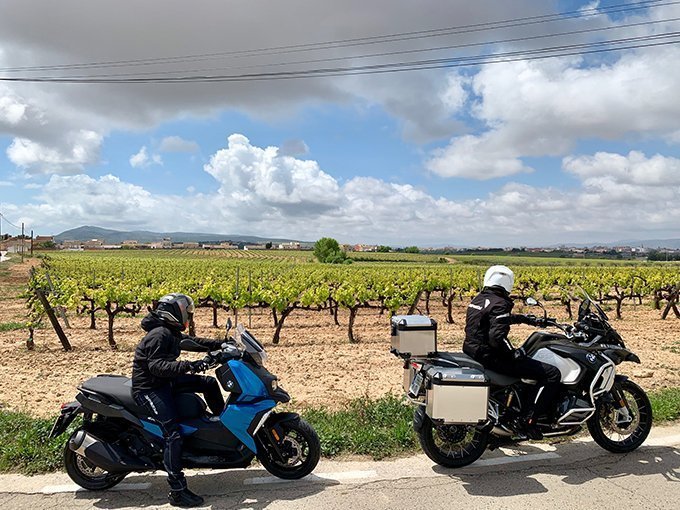 Motero, descubre el paraíso del Desayuno de Tenedor en el Penedés: ¡El Restaurante Fénix Olèrdola te espera!